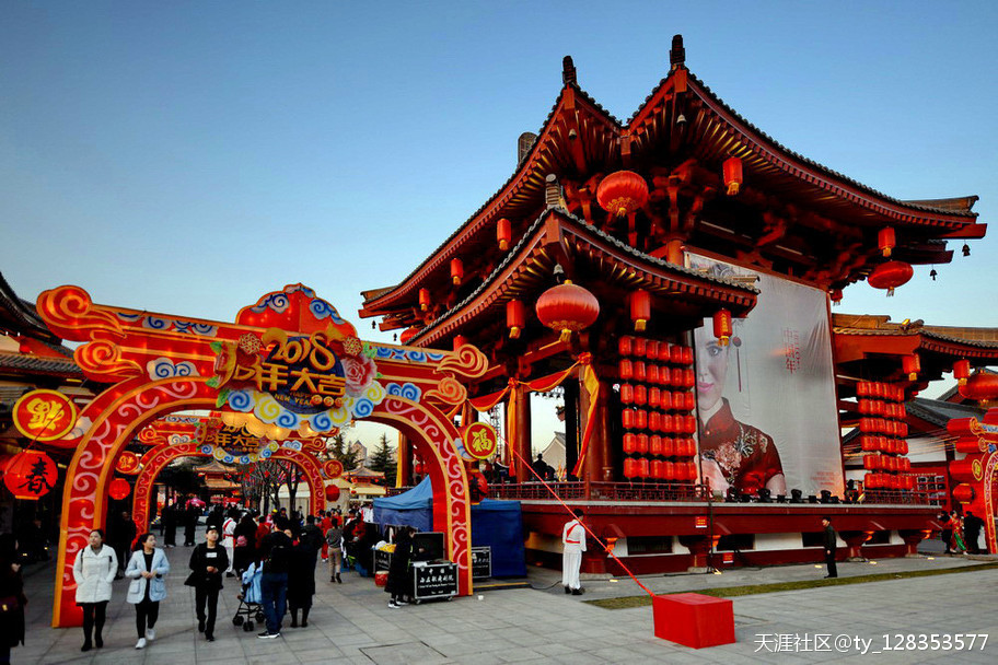 大唐芙蓉园灯展百图集【严建设】 今夜月明星稀，却好观灯<strongalt=