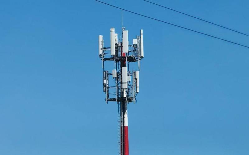 华为手机上天线断了
:5G 用户持续增长，华为 Hertz 平台天线在葡萄牙首次商用部署