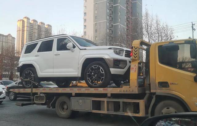 坦克连竞技版苹果
:坦克700实车曝光：搭3.0T V6动力/气场堪比大G！有望推出插混版？