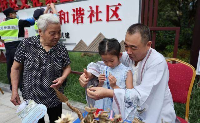 西子圈4.2苹果版:社区架空层打造文化家园！笕桥街道持续迭代社网联动同心荟3.0版